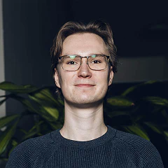 Roland V&iacute;zner